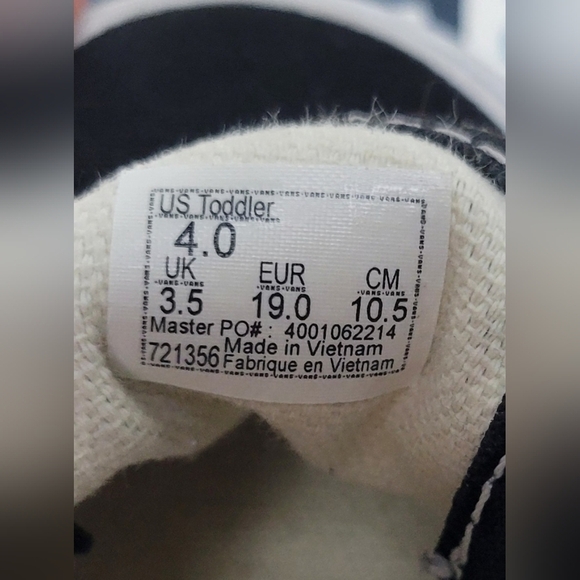 Vans KidsAuthentic Core (Toddler) size 4 - Picture 7 of 11